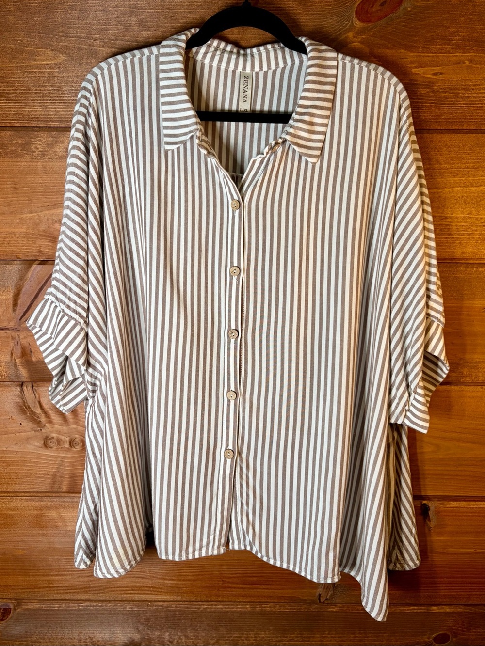 Zenana Outfitters Cream & Taupe Striped Button-Down Oversized Top Size L XL 🌸